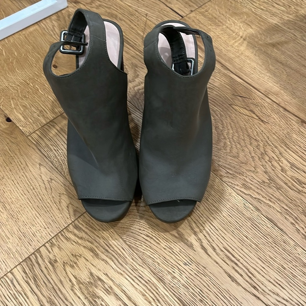 Call it spring high heel